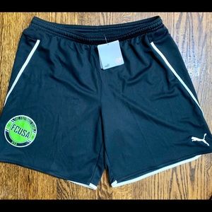 PUMA speed women’s soccer shorts NWT